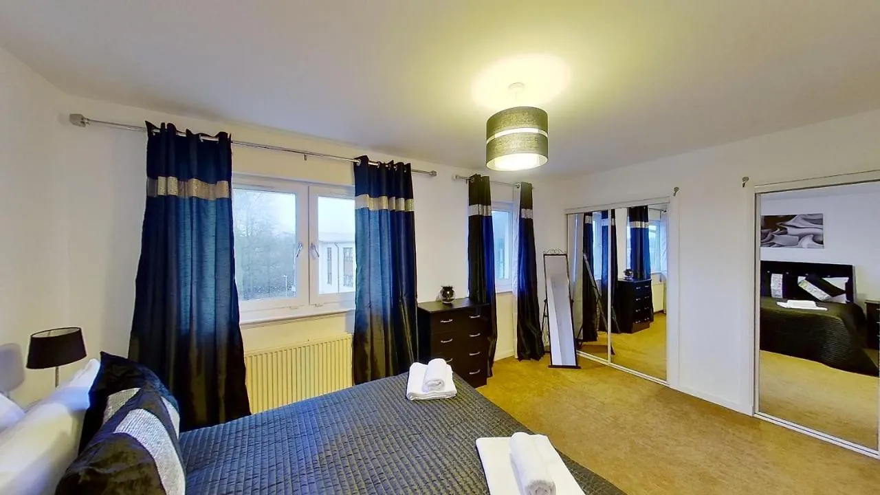 Orange Town House - Shaw Road, Only 6 Minutes To City Centre Aberdeen Velká Británie