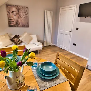 Modern & Cosy In The Heart Of The Historic Old Town Of Aberdeen, Free Wifi, Free Parking Aberdeen